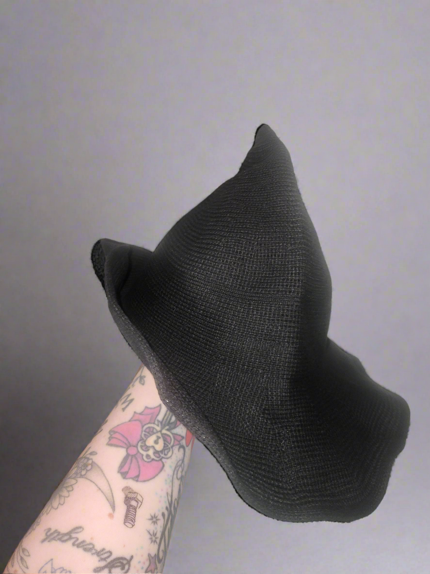 Witches hat - knitted