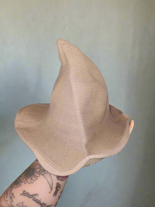 Witches hat - knitted